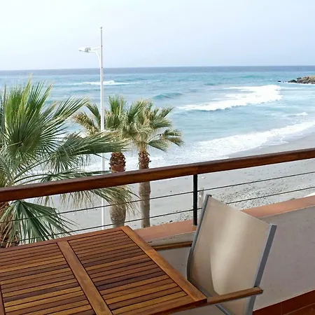 Playa Torrecilla Апартаменты *