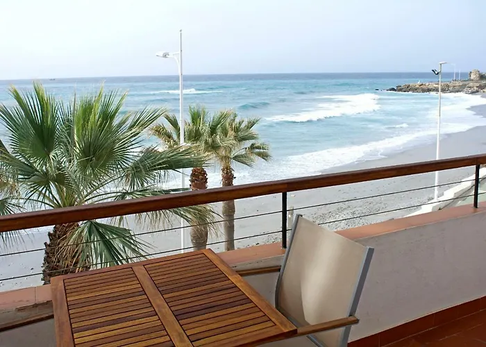 Playa Torrecilla Апартаменты *