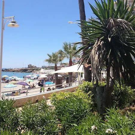 Playa Torrecilla Nerja